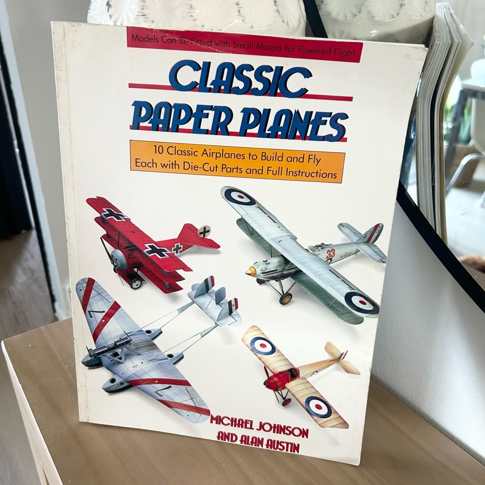 Vintage Classic Paper Planes 1989 Paperback by Michael Johnson & Alan Austin